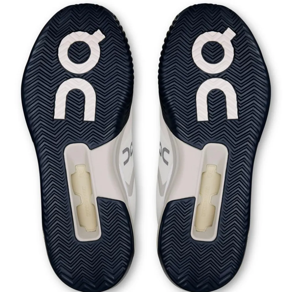 On THE ROGER Advantage Pro Clay tennisschoenen dames white cream