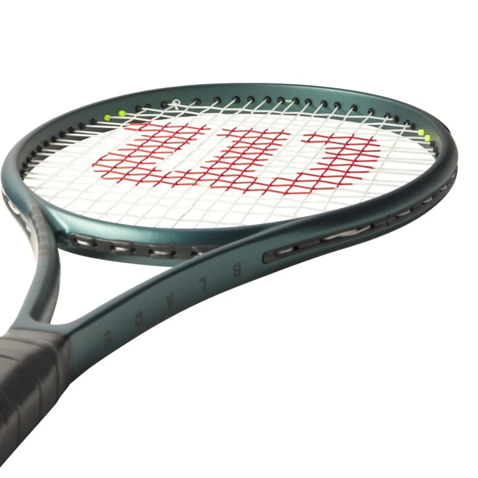 Wilson Blade 100UL V9 tennisracket